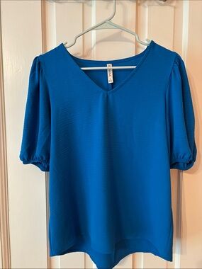 Zenana Outfitters Electric Blue V-Neck Puff Sleeve Blouse